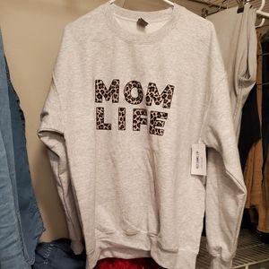 'MOM LIFE' sweatshirt